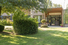 Hotels in Nueil-Les-Aubiers